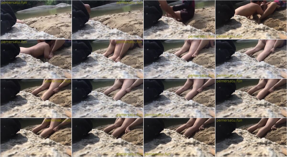 rekam lagi mandi di sungai
