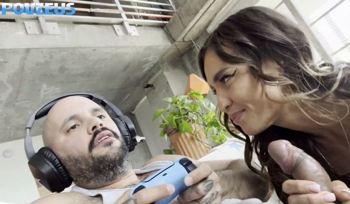 Kelsi Monroe Gaming While Plays With My Dick