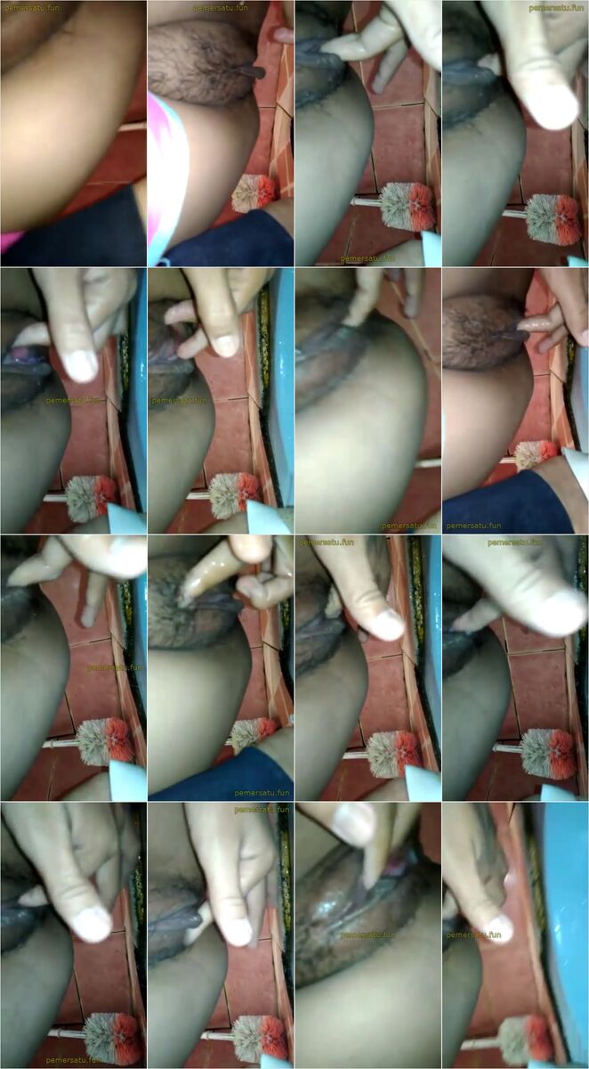 dede ira kolpri 18yo colok memek sempit pakai satu jari