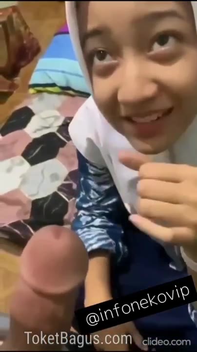 Jilbab SMP Pulang Sekolah Malah Diajarin Nyepong Thumb