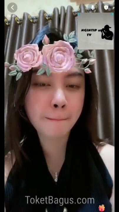 Yasmine Savira Pamer Nenen Gede Memek Pink Thumb