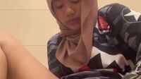 Saniah Hijab Abg 18Yo Colok Memek Sampai Lebar (32)