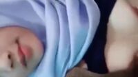Pelajar Hijab Tocil Manis Suka Colmek (2)