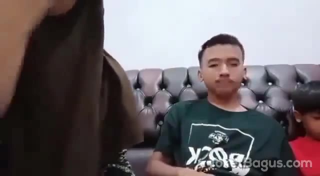 Bokep mesum di depan adik viral avi ...