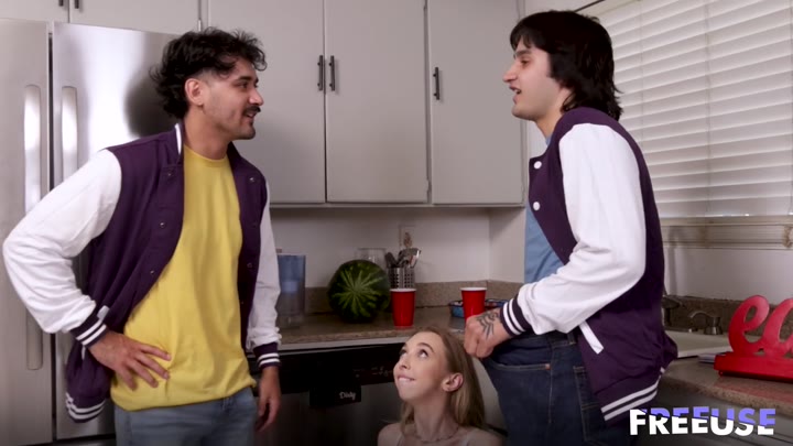 New 2026 Breezy Bri, Elias Cash, FreeuseFantasy, Be Our Frat”s Personal Fuck Toy , the Free Use Pinata – 2K