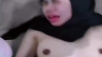 Jilbab Hitam Sukanya Servis Pacar Tiap Hari