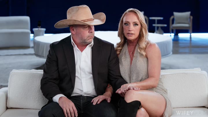 Wifey - Swamp Barbee Gorgeous Cowgirl Reveals Her Face For The First Time
