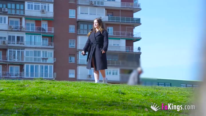 Marta Villalobos buscando un buen rabo