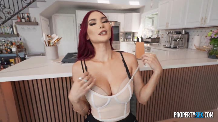PropertySex  - Scarlette Moon Broken Hearts And New Starts