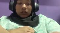 Saniah Hijab Abg 18Yo Colok Memek Sampai Lebar (34)