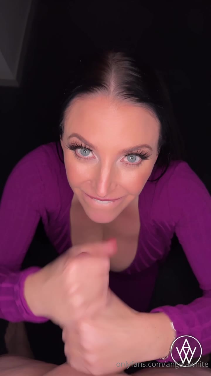 OnlyFans Angela White – Stroke Suck And Gag While Maintaining Intense Eye Contact To Watch video in 1080P