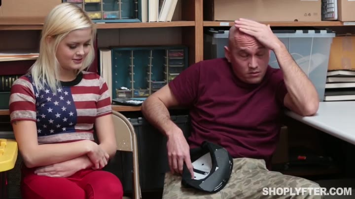 Shoplyfter Madison Hart