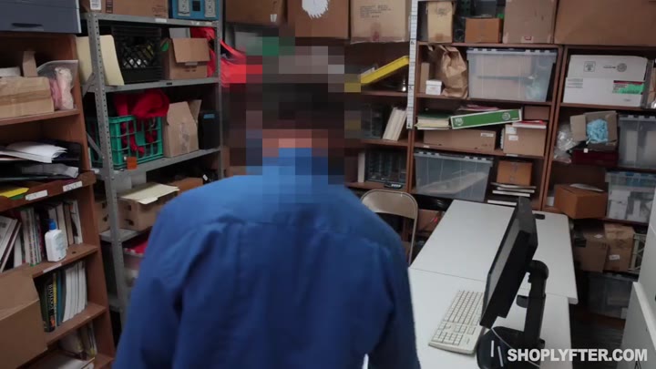 Shoplyfter Charity Crawford and Zoey Laine