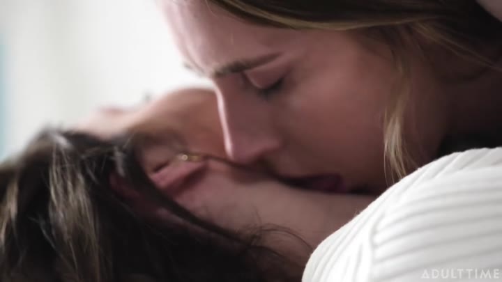 KissMeFuckMe Cadence Lux & Charlotte Sins “The Break Up