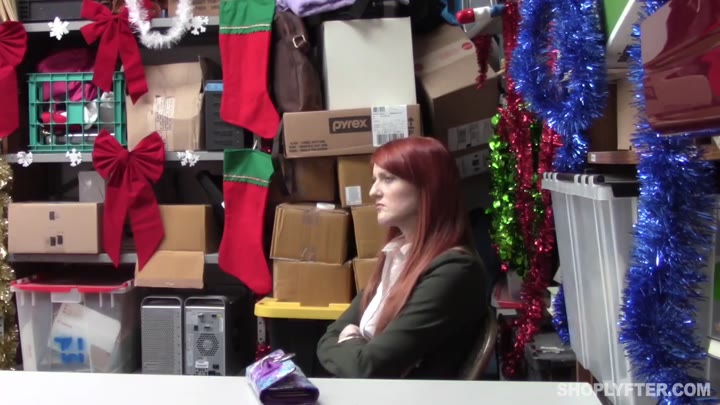 Shoplyfter Krystal Orchid