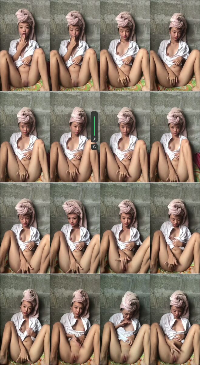 Tocil toket kecil ngocok memek abis mandi