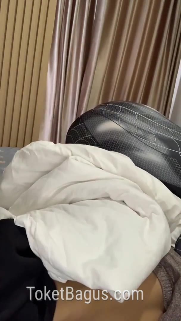 Jilbab Spiderman Ngulum Kontol