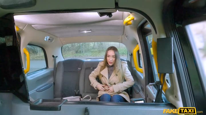 FakeTaxi – Priscila Belini