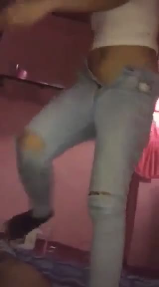 Arkisha bali ngulum kontol 1