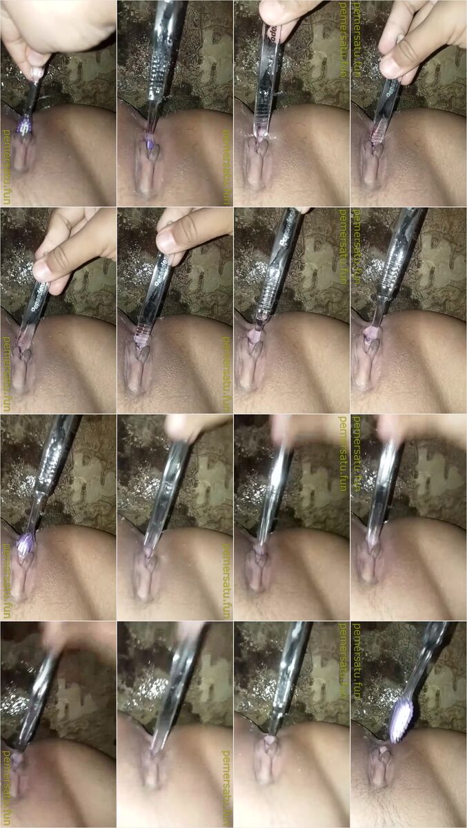 dede velly abg 18yo gemoy suka eksib (11)