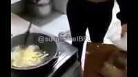 Hijab Sabrina Chan Lagi Masak - Hijab
