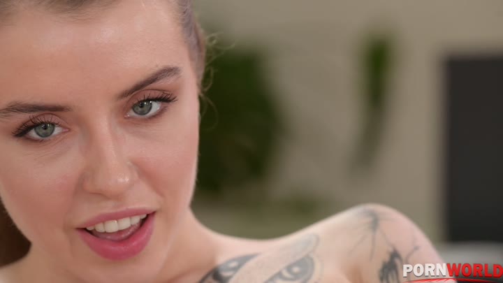 Eden Ivy - Seductive Babe Eden Ivy Gets DP During A Top Secret Exchange