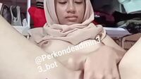 Kompilasi Dina Jilbab Abg Colok Memek Sempit 18Yo
