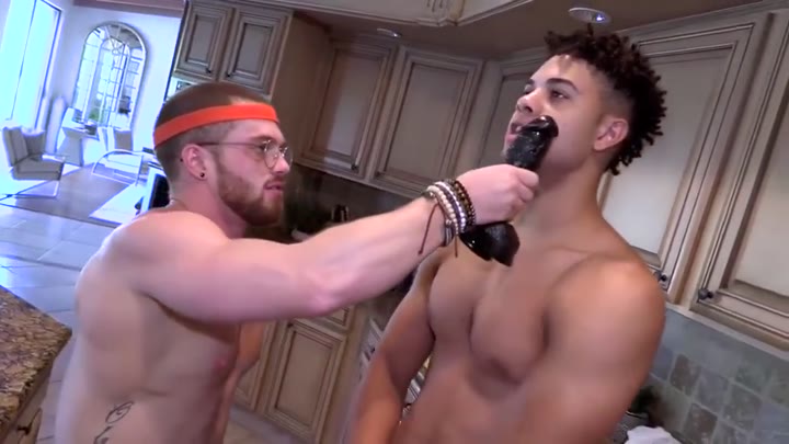 HotGuysFuck Troy Daniel & Naomi Porter