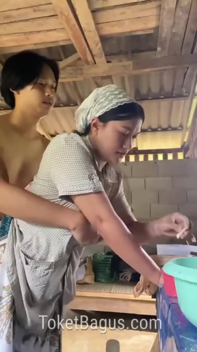 Ibu tiri vs anak tiri main belakang didapur viral part 2