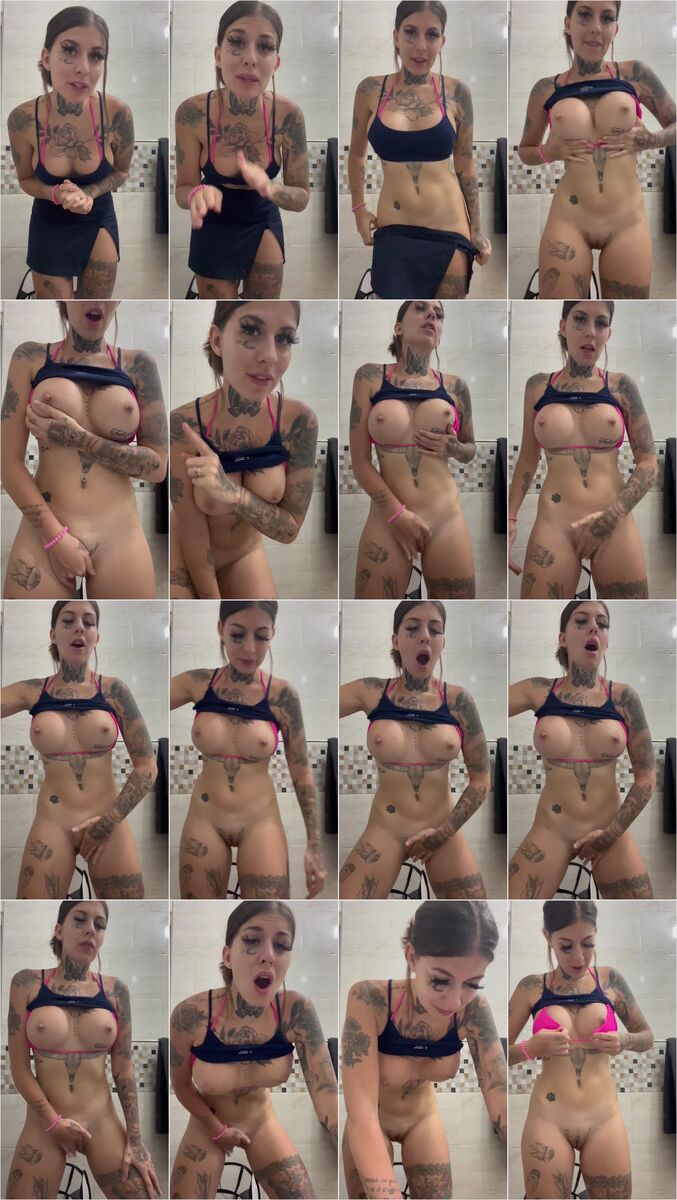 Je jouis dans ma salle de bain ! 2025-03-30