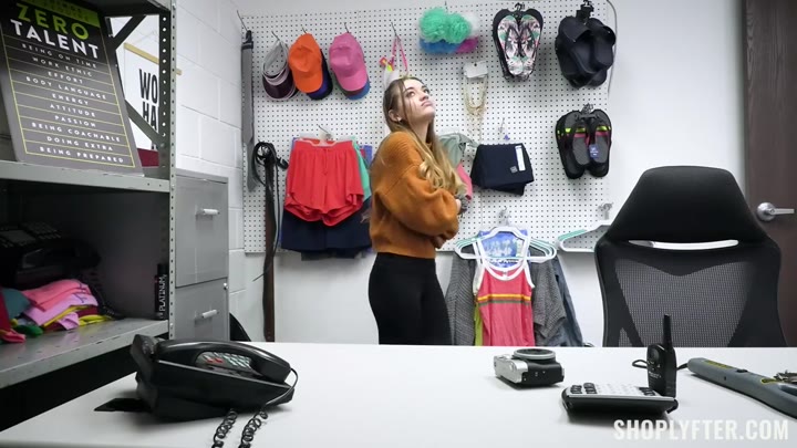 Shoplyfter Sera Ryder Stepdad Steps In