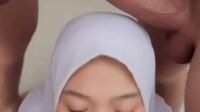 Abg Seragam Esema 18Yo Hijab Imut Lugu Dientot Gilir Depan Rumah