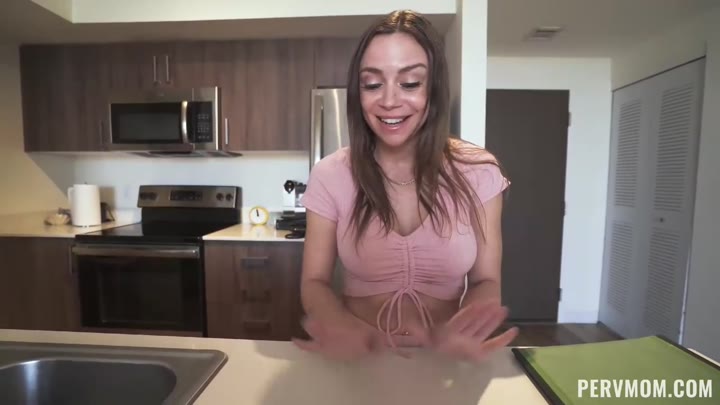 PervMom Havana Bleu Nailing More Than My Test