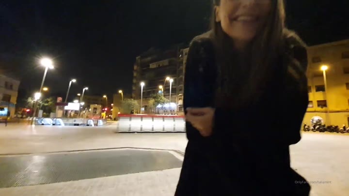 OnlyFans Jia Lissa & Talia Mint