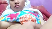 Dewi Jakarta Hijab Toket Brutal Colok Memek Pakai Mukena