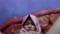 Dewi Jakarta Hijab Toket Brutal Suka Colok Memek (28)