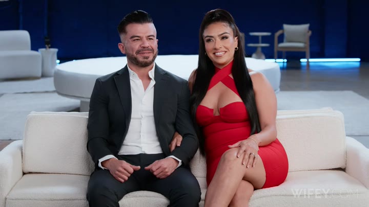 WIFEY - Sandra Wife Treats Her Man To A Front Row Show