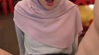 Hijab Abg Imut 18Yo Memek Mulus Dientot Di Kedai