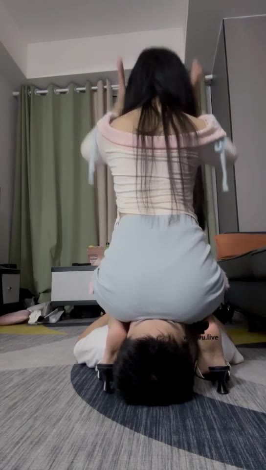 偏不 坐脸钻胯 脚耳光 圣水