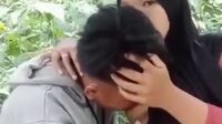 Pacaran Ngemut Susu Ditempat Umum
