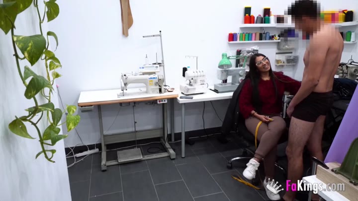 I'm Lara, small but dangerous