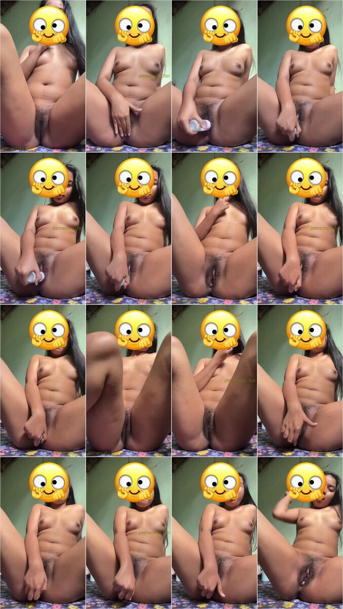 ery abg 18yo suka colok memek berjembut (1)