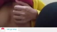 Jilbab Kuning Colok Memek 18Yo Ometv