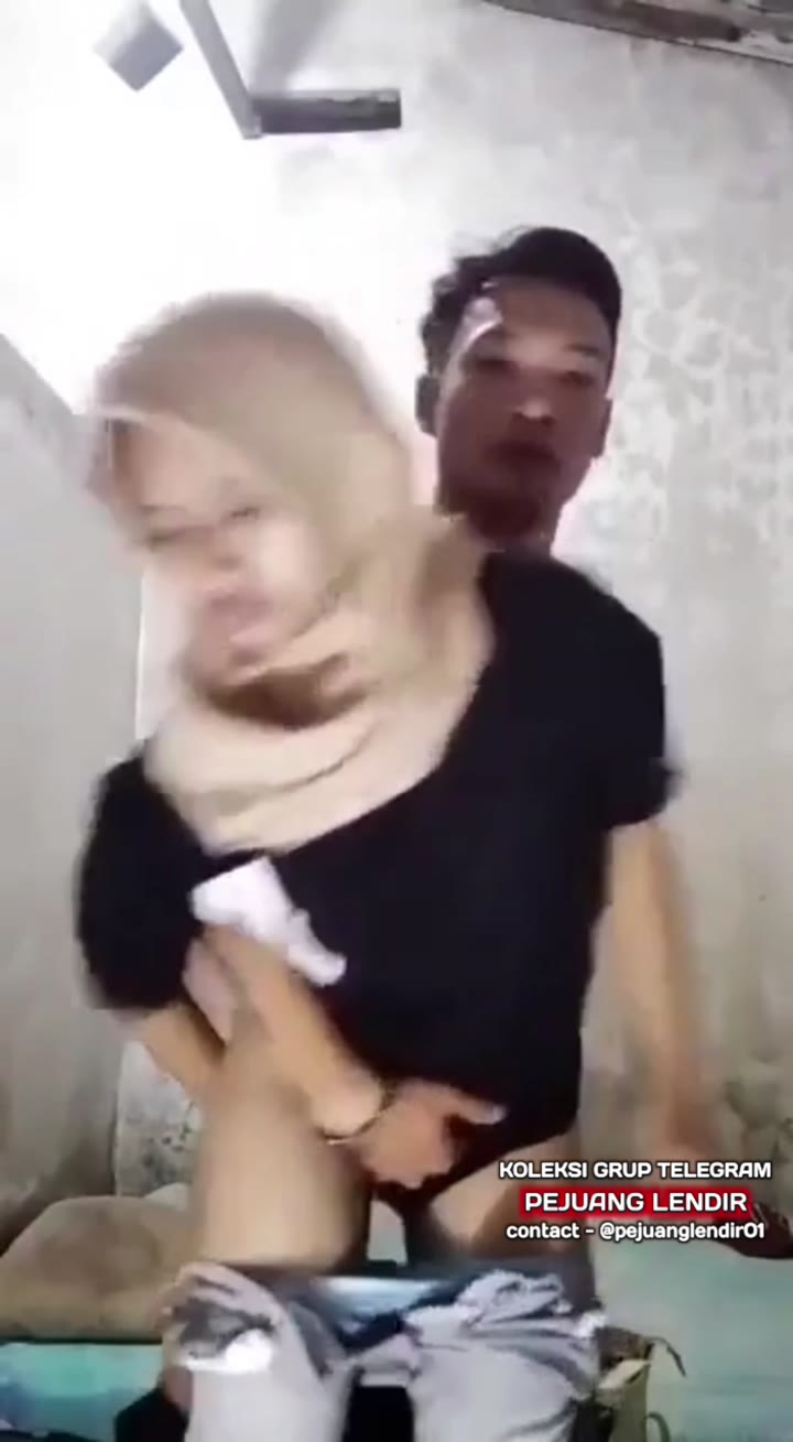 Abg baru pertama kali di entot samb ...