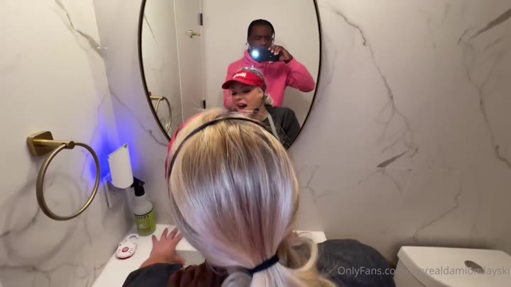 Becky Crocker Thick Wendy Waitress Public Toilet BBC Creampie