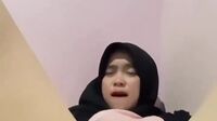 Kompilasi Fika Hijab Colok Memek Masih Pakai Jilbab