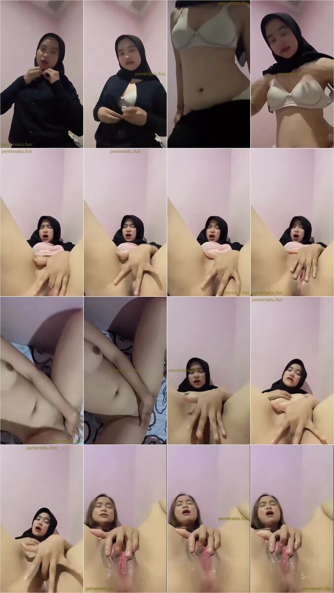 Kompilasi Fika Hijab Colok Memek Masih Pakai Jilbab