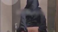 Miss Slutty Colmek Di Toilet Mall - Jilbab