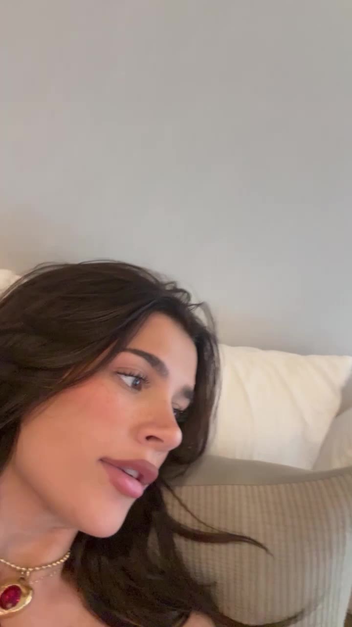 Ari Kytsya - Vibrating Dildo Fuck