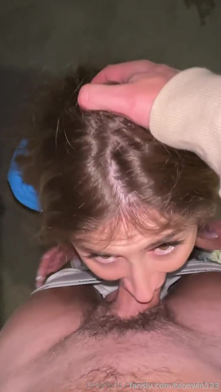 Bronwin Aurora - Fucking A Hot Customer At Walmart